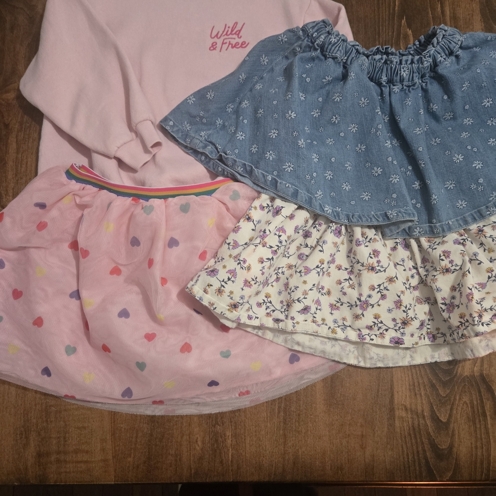 Bundle Of 4t & 3t Old Navy Set And Skirts